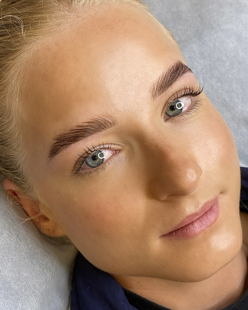 Vali Lashes: Special Lash and Brow Packages for Mother’s Day